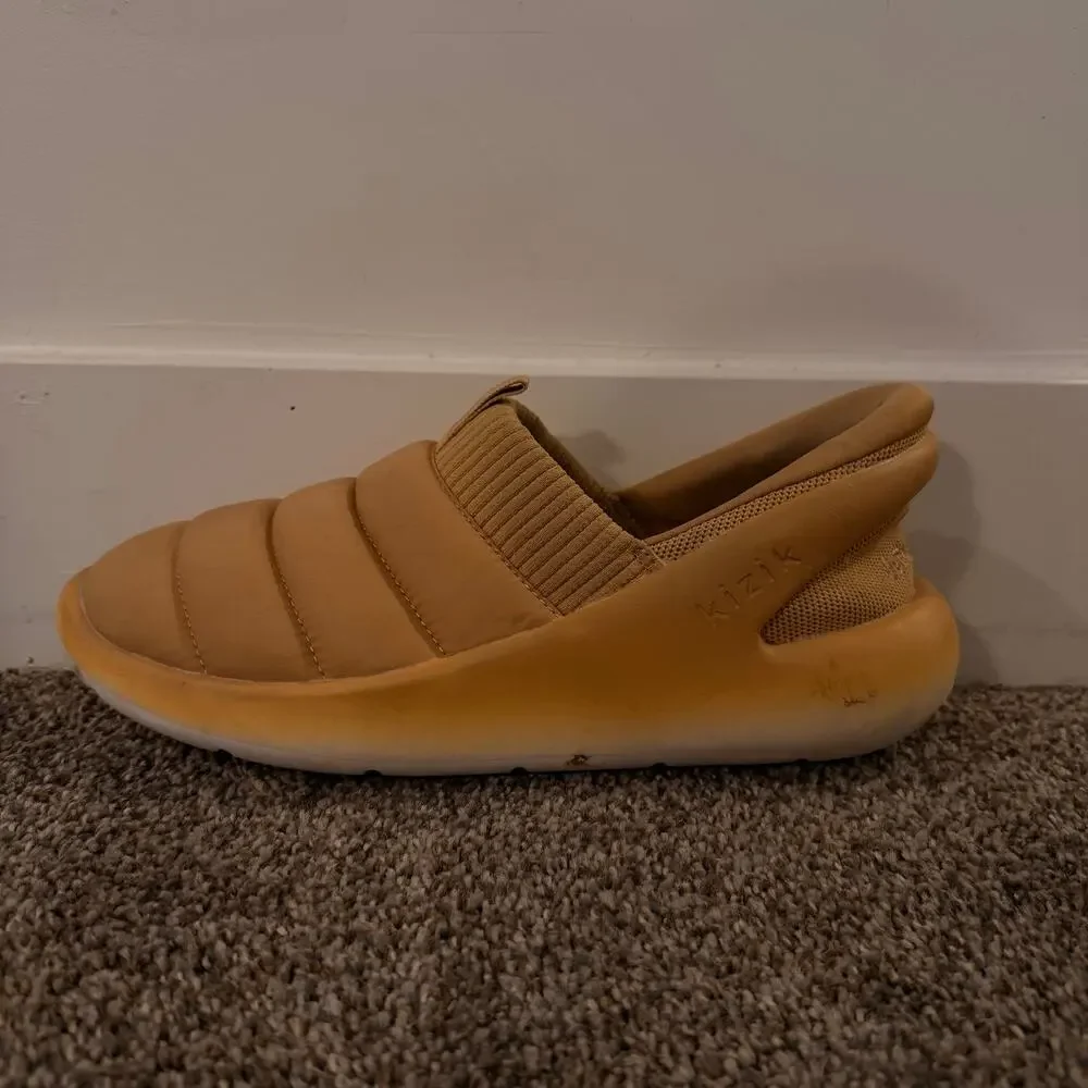 JET-PUFFED X KIZIK Unisex Mars Roamer Toasted Marshmallow Shoes Size M10/W11.5